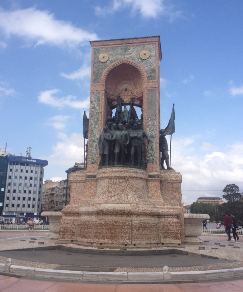 Monument republiky Istanbul Taksim