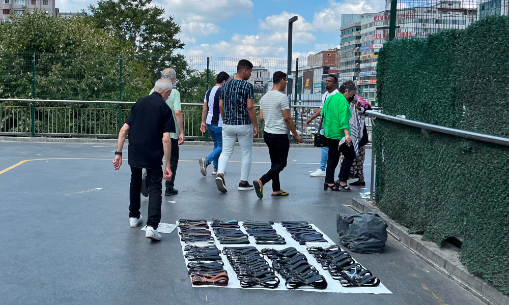 Co se nesmí v Turecku a co tam radši nedělat? 4 Prodej zboží na ulici v Turecku